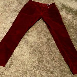 Levi maroon corduroy size 29